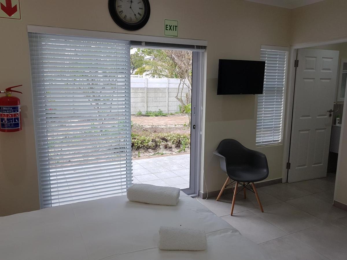 Sharon's House: Modern Self-Catering rooms - 5