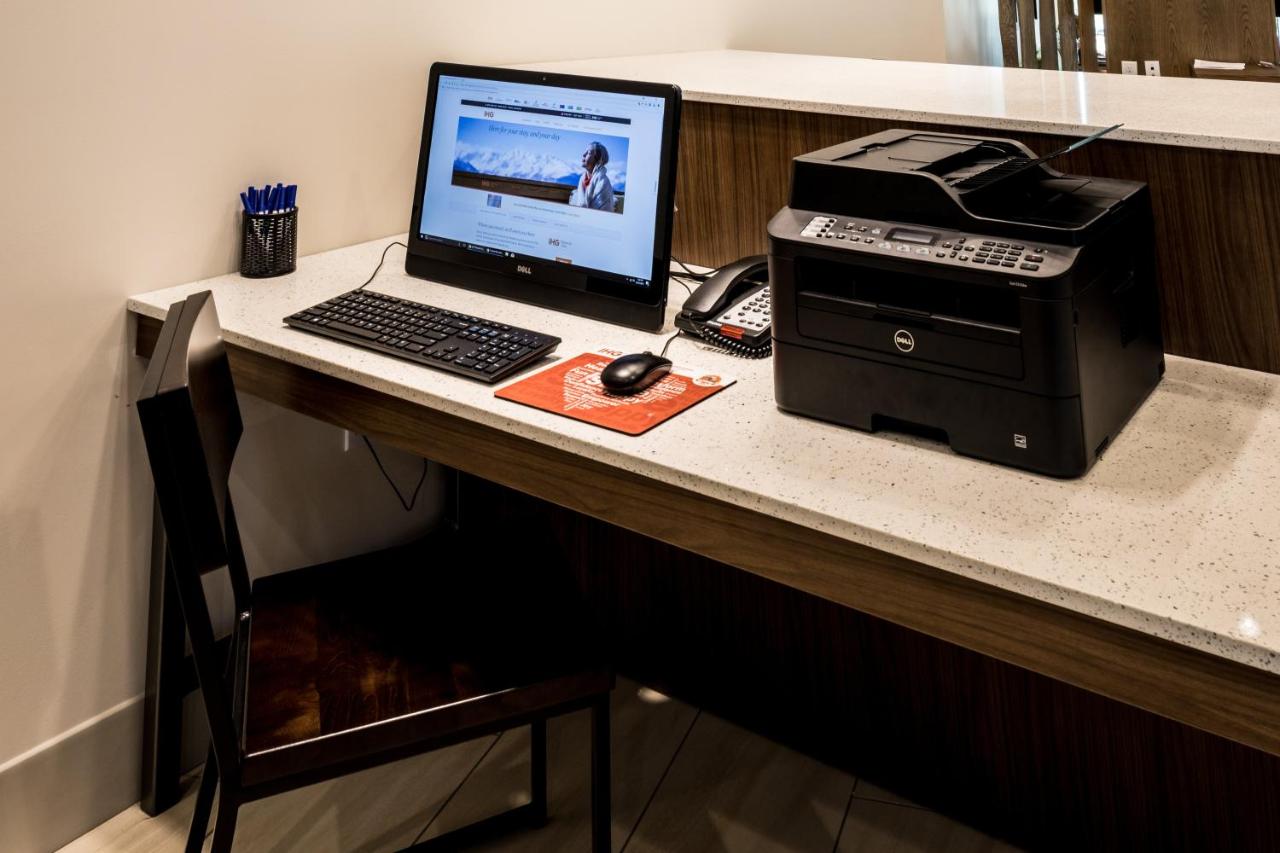 Deluxe Inn Lodging for Business & Workforce — photo 21