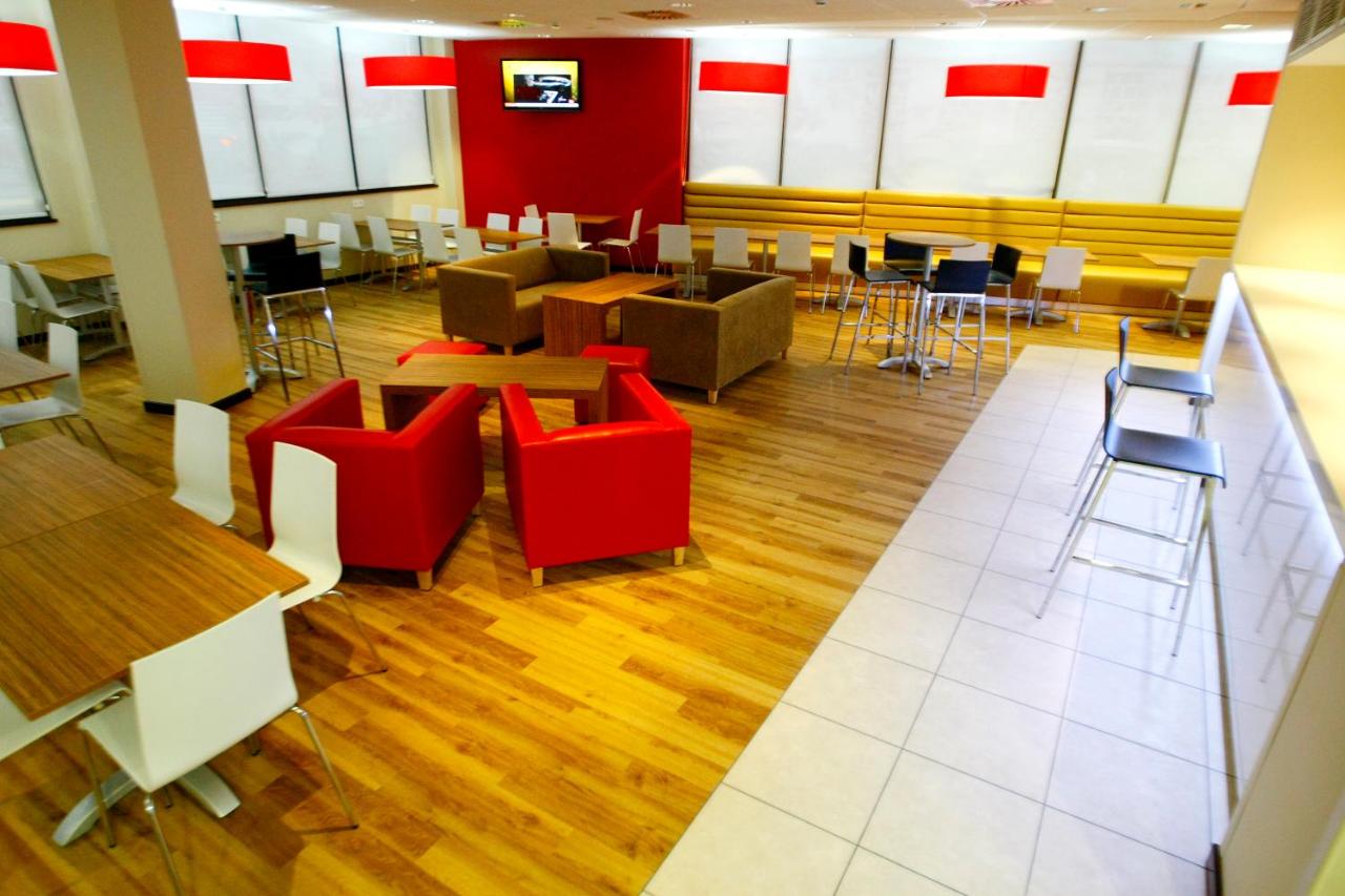 Travelodge Valencia Aeropuerto, Manises – Güncel 2022 Fiyatları