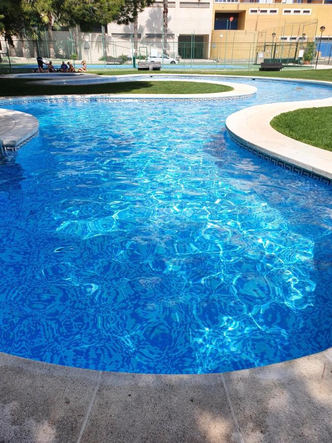 Apartment in Campoamor overlooking the swimming pool, Dehesa ...