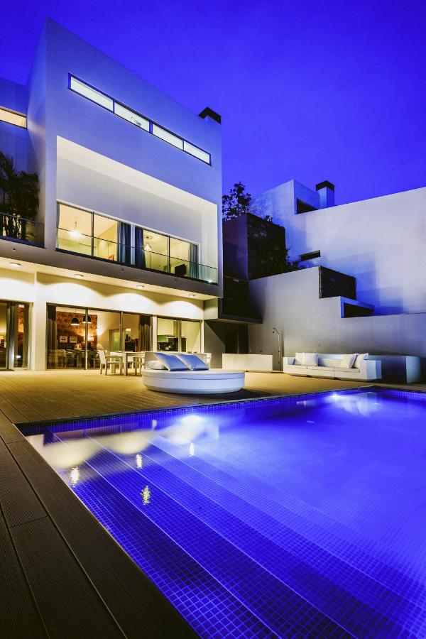 Luxury villa Carlota with private pool by HR Madeira