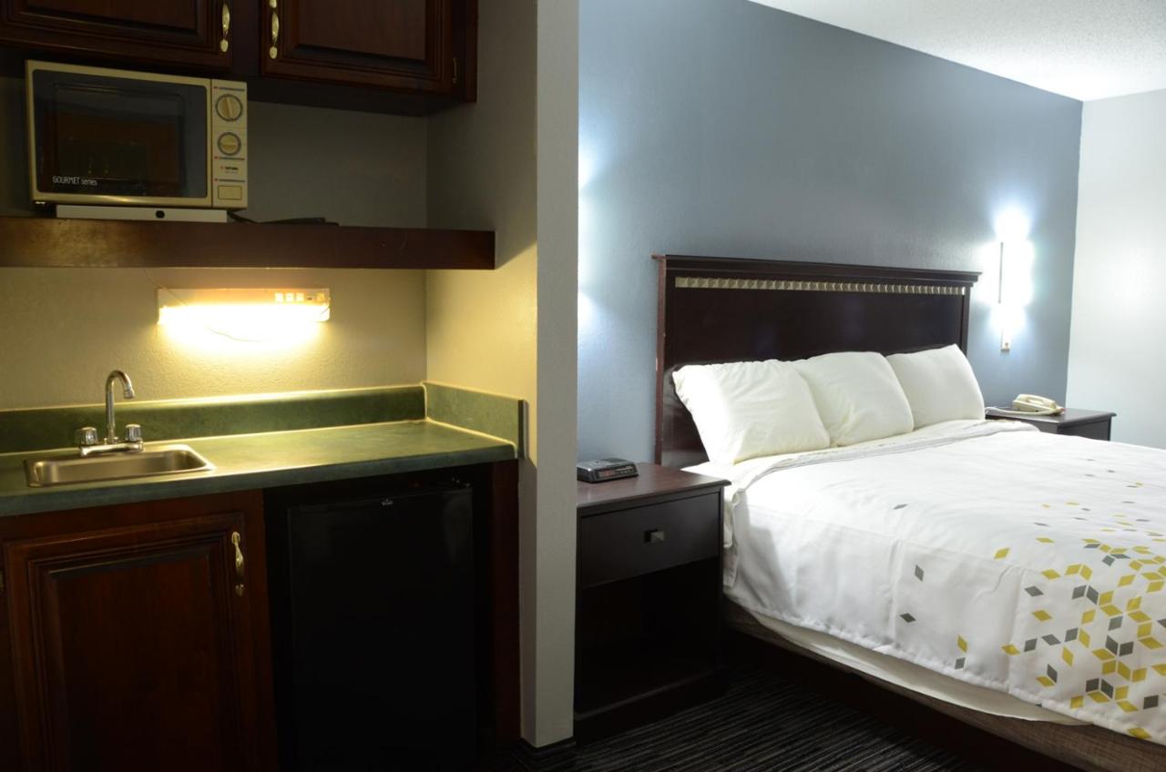 Gateway Inn Knoxville — photo 17