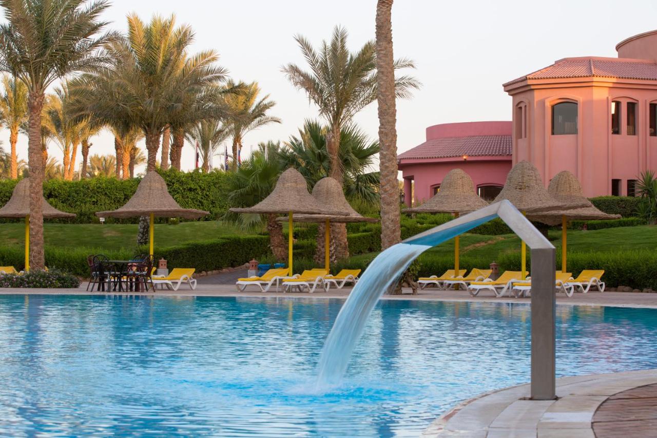 Parrotel Aqua Park Resort photo