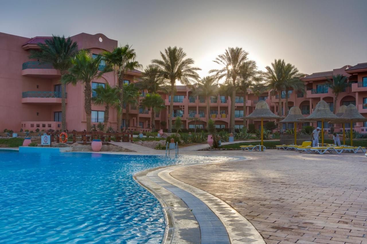 Parrotel Aqua Park Resort photo