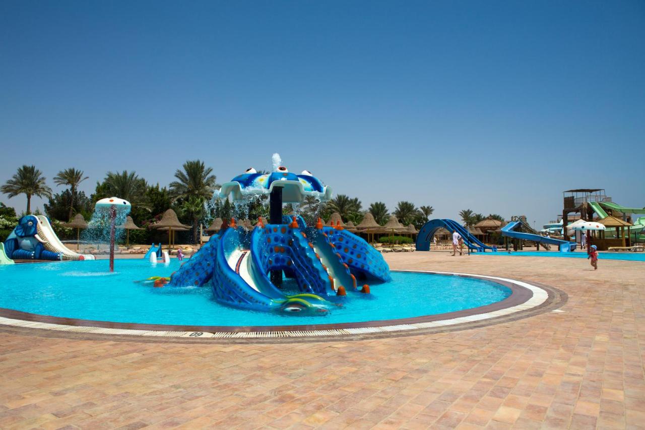 Parrotel Aqua Park Resort photo