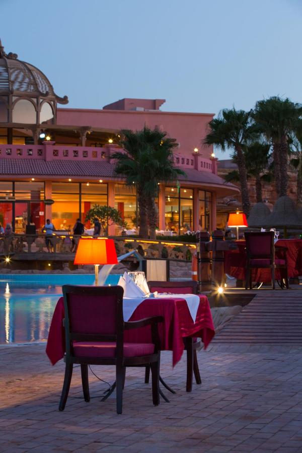 Parrotel Aqua Park Resort photo