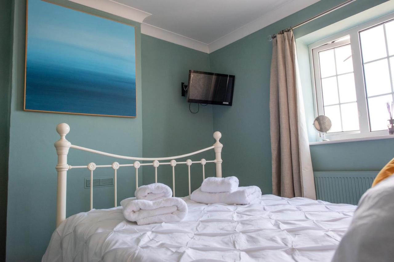 Clovelly Guest House - Laterooms