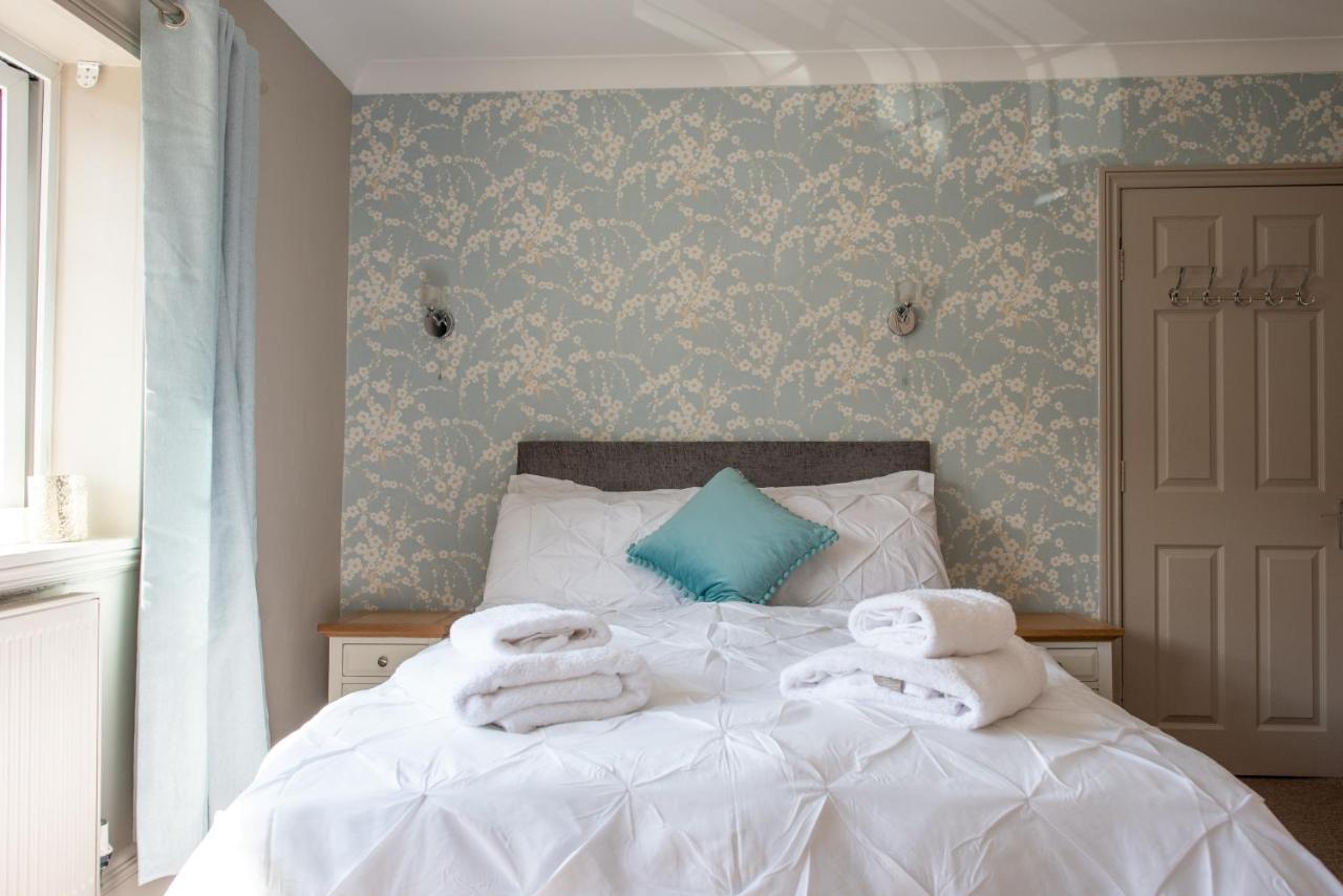 Clovelly Guest House - Laterooms