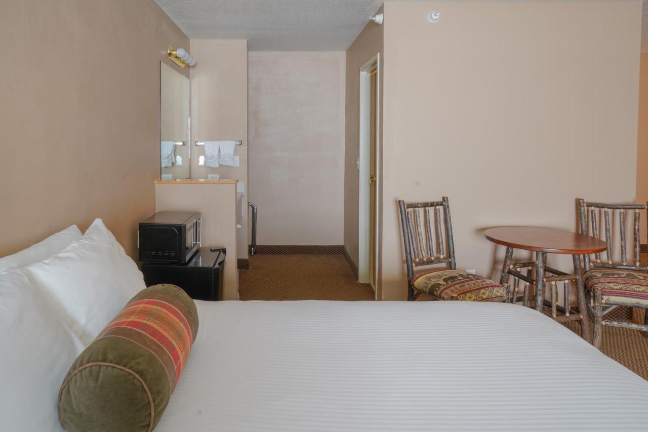 Whitewater Inn — photo 9