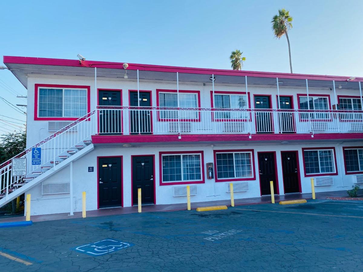 Casa Valentine Inn - Los Angeles — photo 12
