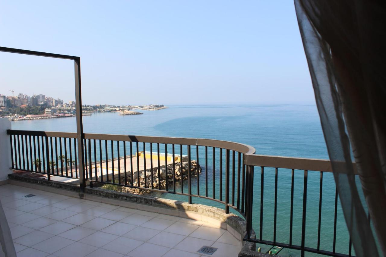 Holiday Suites Hotel & Beach Resort photo