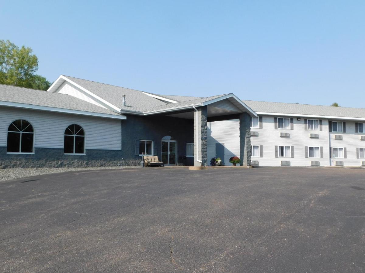 Northwoods Best Inn - Chetek — photo 11