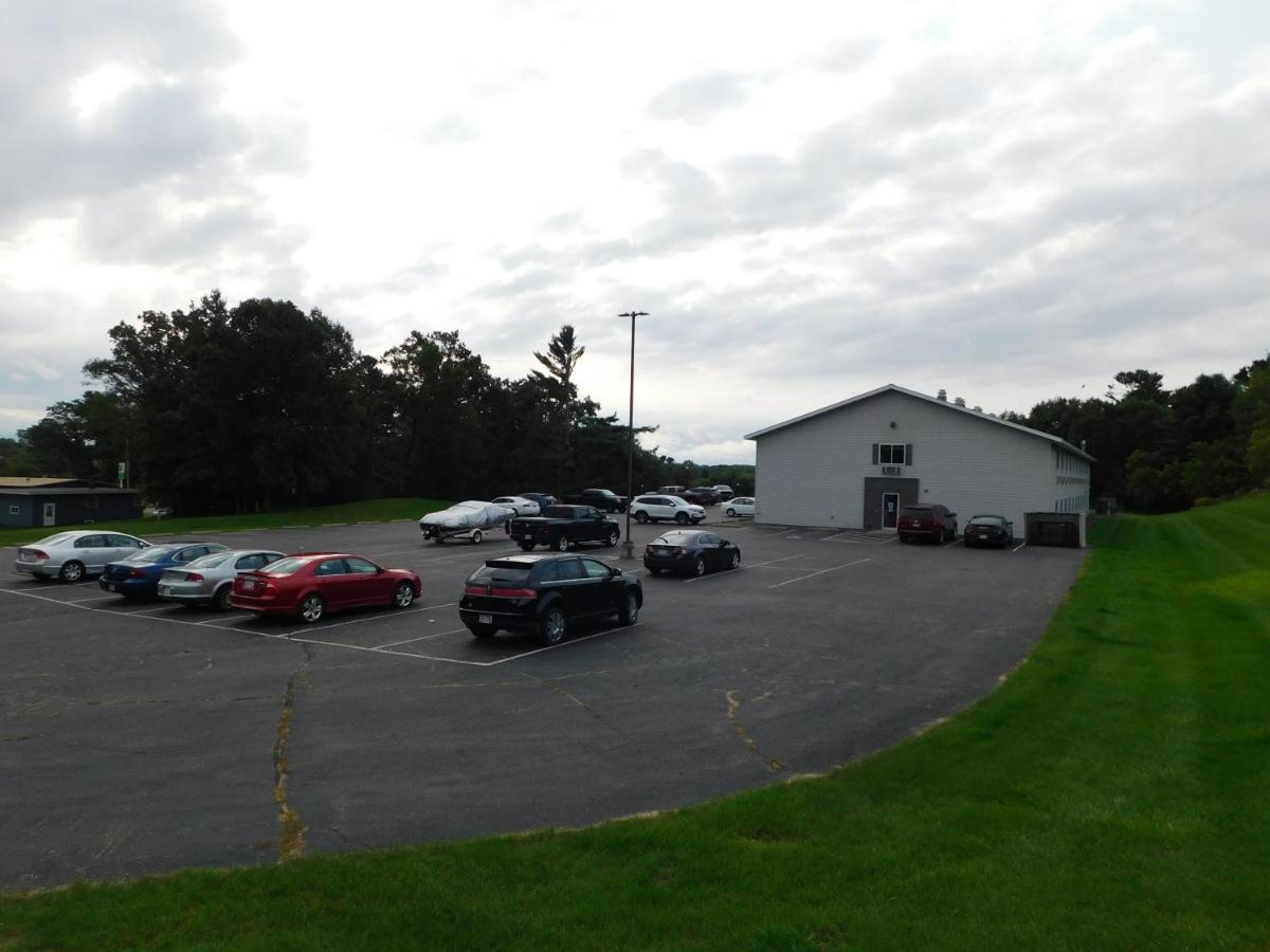 Northwoods Best Inn - Chetek — photo 12