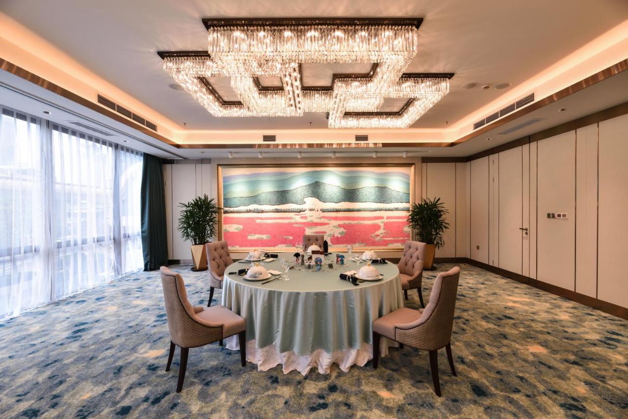 Hotel Equatorial Shanghai photo