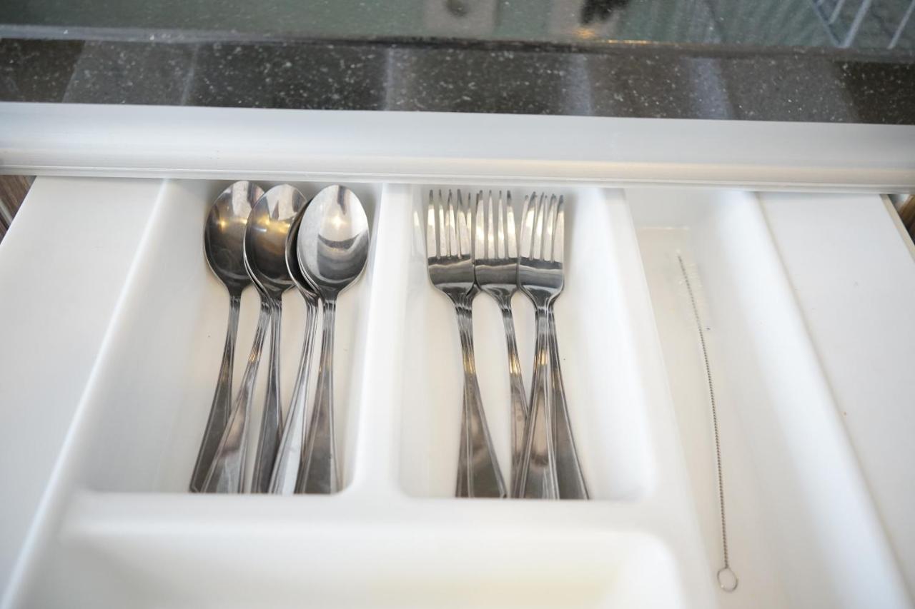 Modern And Comfy Studio Apartment The Accent Bintaro By Travelio Jurangmanggu Indonesia Booking Com