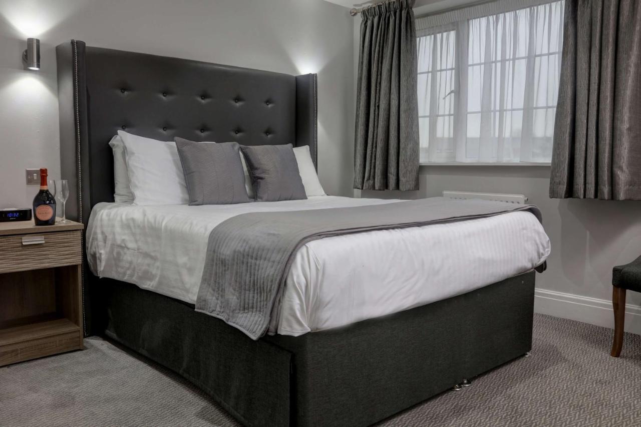 Executive Suite with King Bed - Non-Smoking