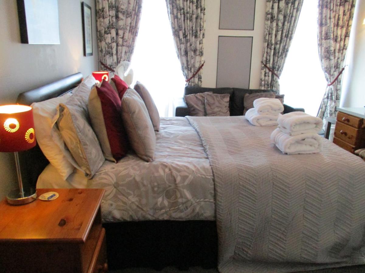 Cranborne Guest Accommodation - Laterooms