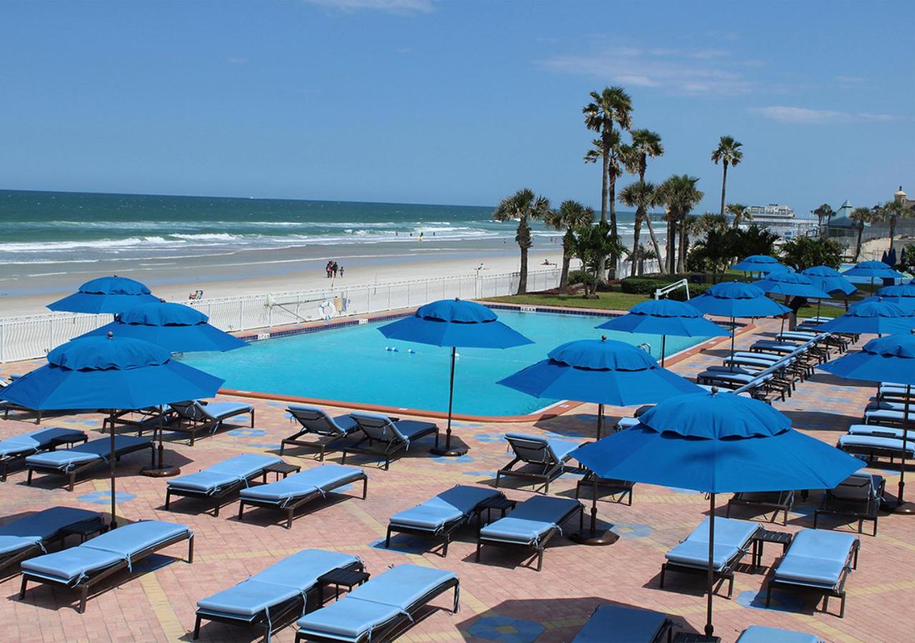 Heated swimming pool: The Plaza Resort & Spa - Daytona Beach