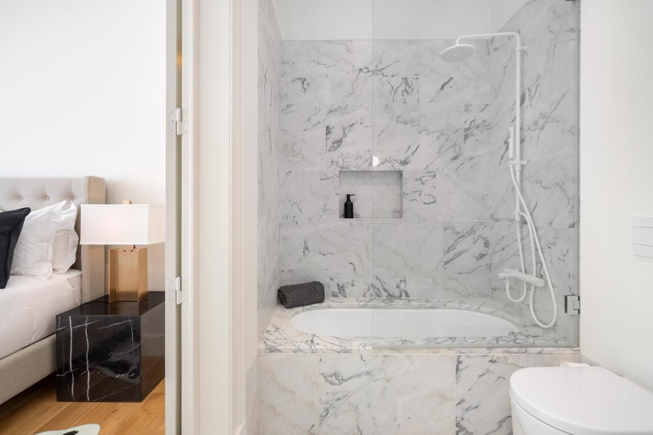 WHome Av da Liberdade Deluxe Apartment with AC and Parking - 5