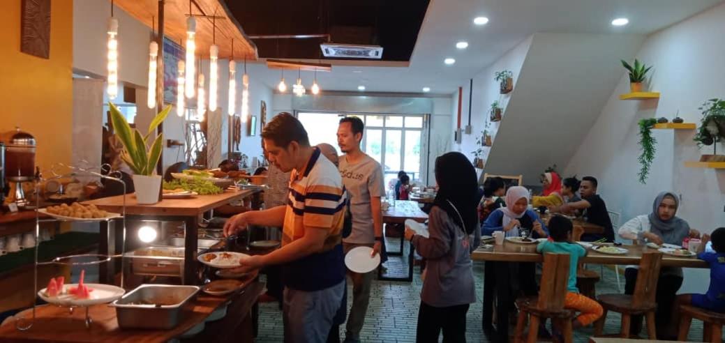 The Serai Cottage Transit Hotel Kampong Gong Badak