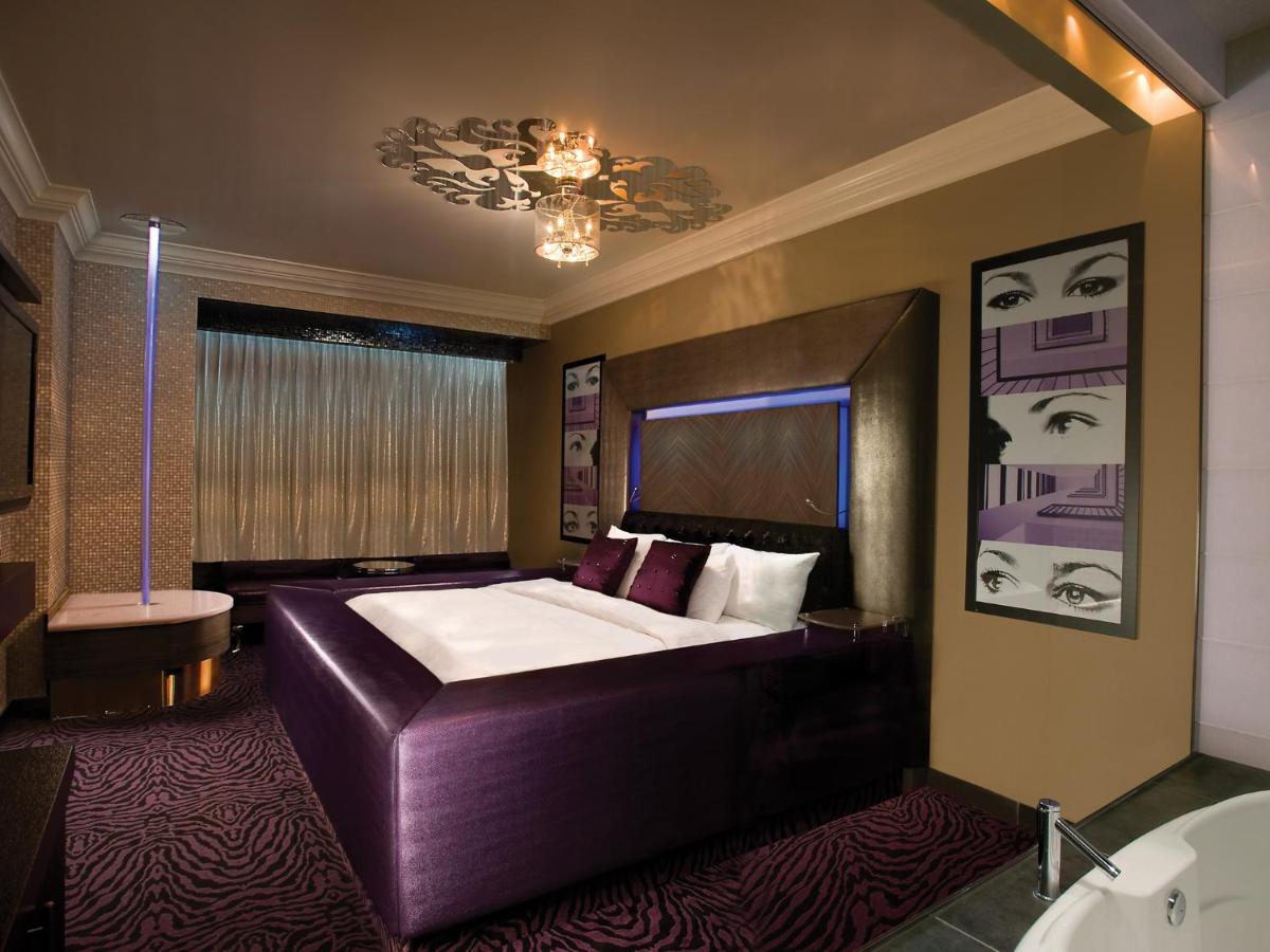 Fantasyland Hotel Edmonton Updated 21 Prices Fantasyland Hotel Edmonton Updated 21 Prices