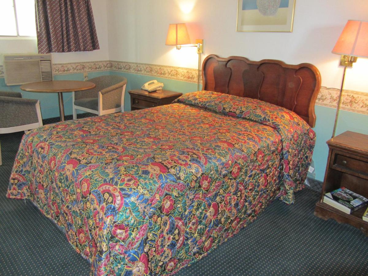 Sunset Motel — photo 14