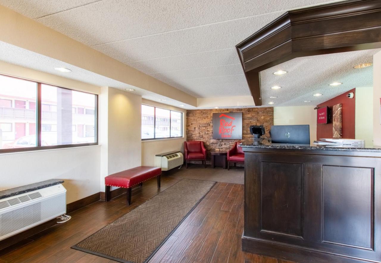 Hotel Royale of Grand Rapids — photo 17