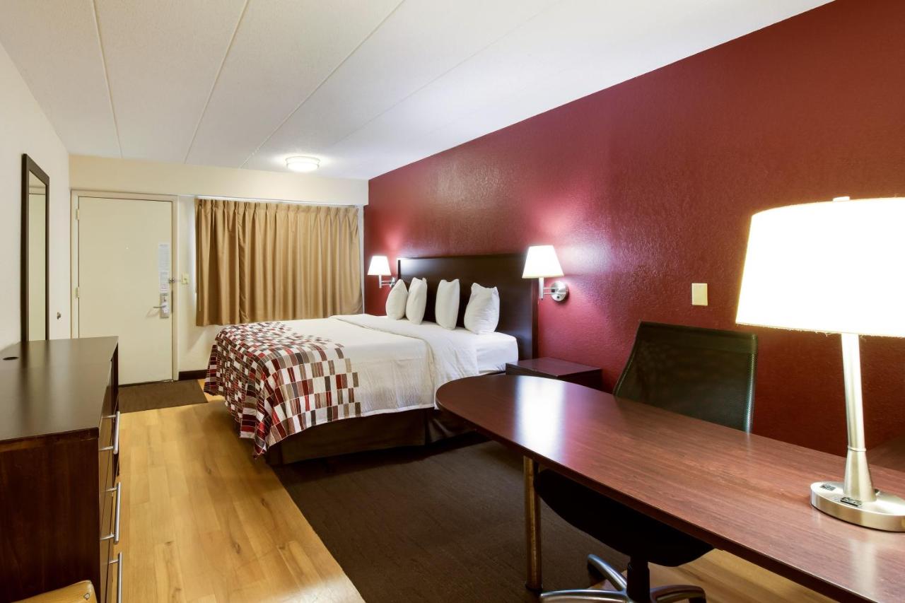 Hotel Royale of Grand Rapids — photo 22