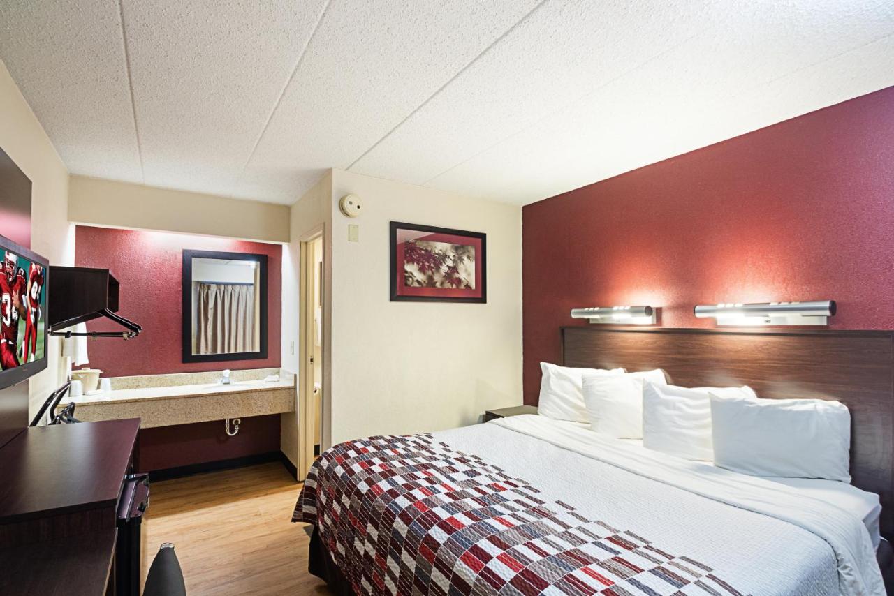 Red Carpet Inn — photo 20