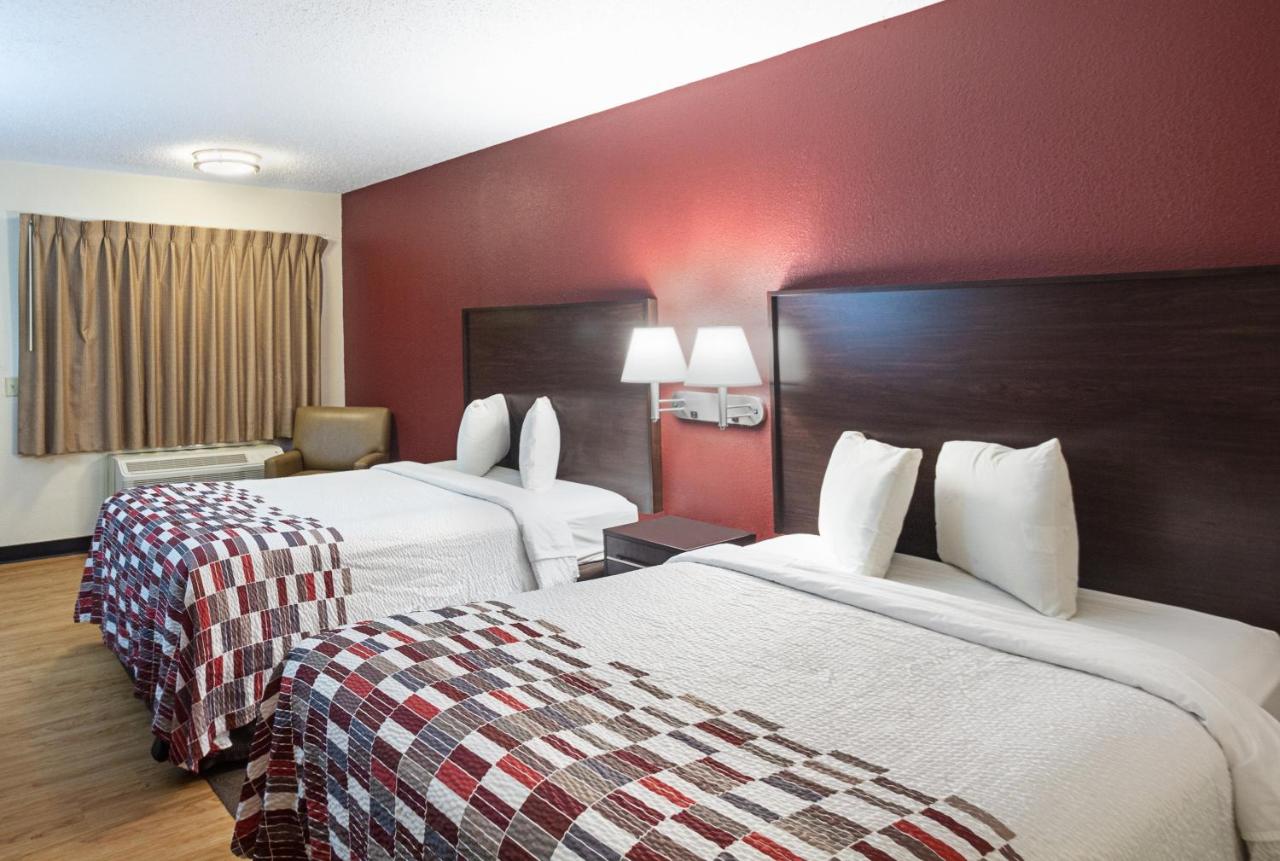Red Carpet Inn — photo 18
