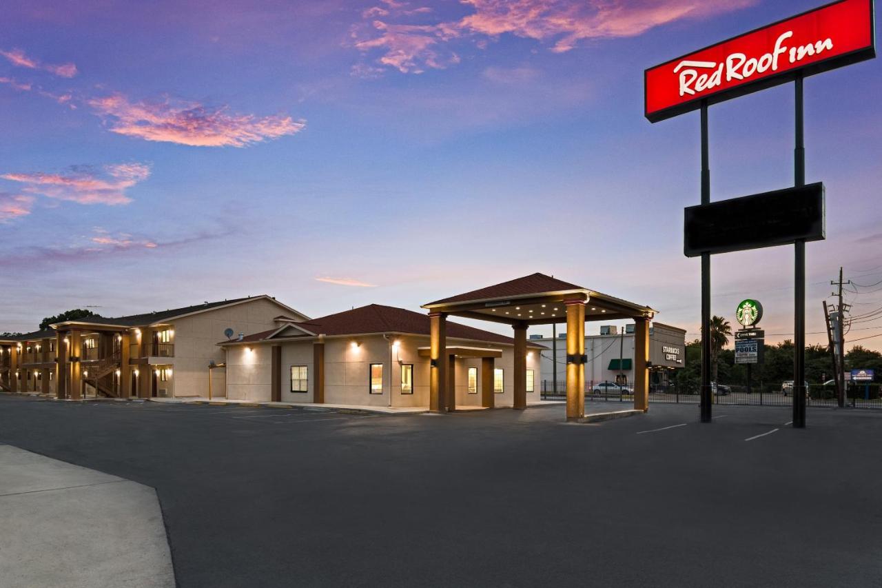 Image: Red Roof Inn Houston – Spring North