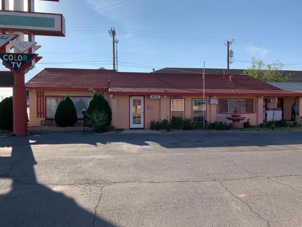 Deming Motel — photo 10