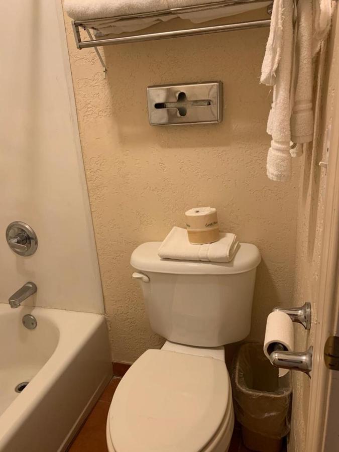 Deming Motel — photo 21