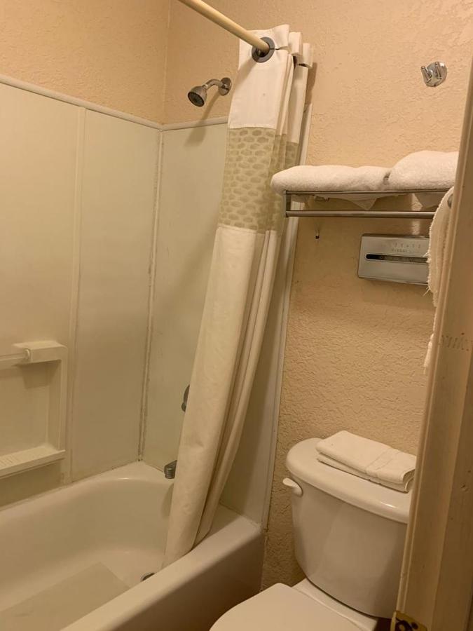 Deming Motel — photo 22