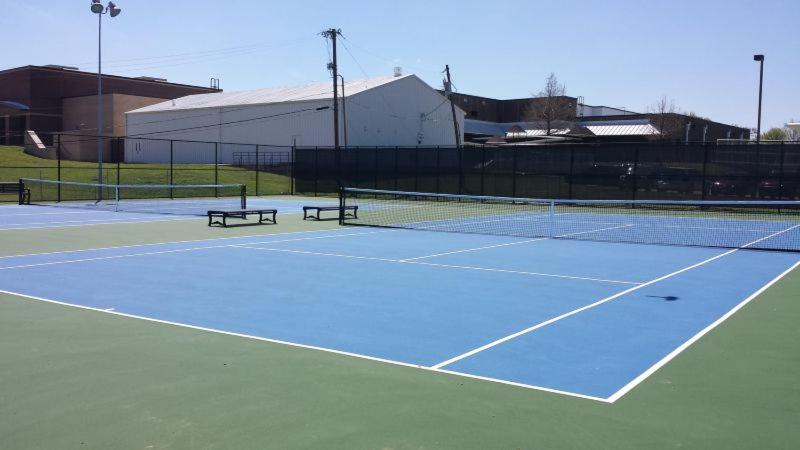 Tennis court: Oasis 3 near DFW airport with Mediterranean setting