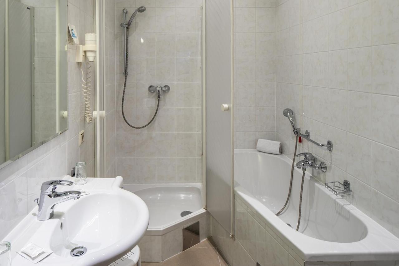 Hotel Admiral photo