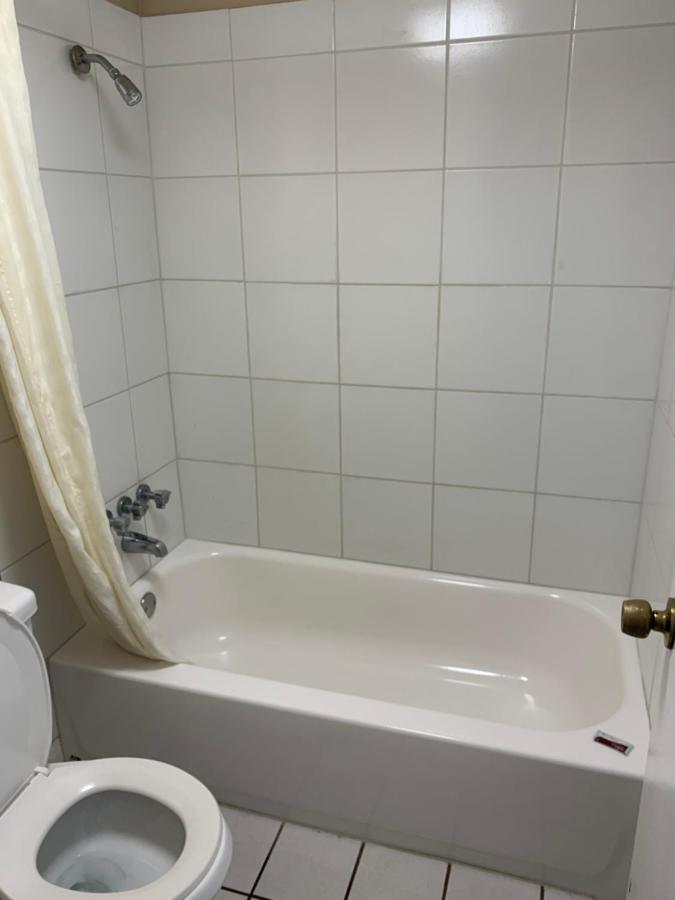 Budget Inn — photo 16