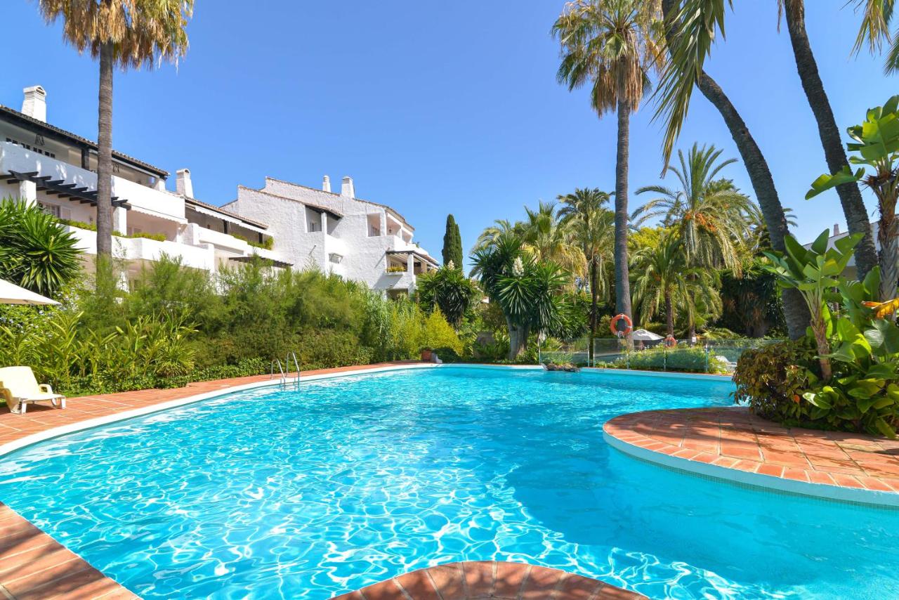 Luxurious beachside in the heart of Puente Romano, Marbella ...