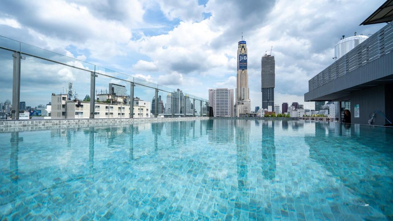 Rooftop swimming pool: Pannarai Hotel Bangkok