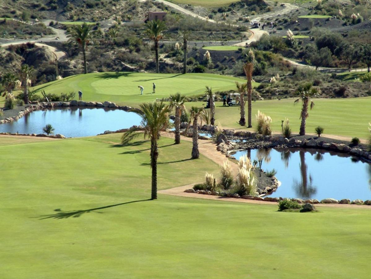 Preciosa Casa de diseño Valle del Este Golf Resort ideal para ...