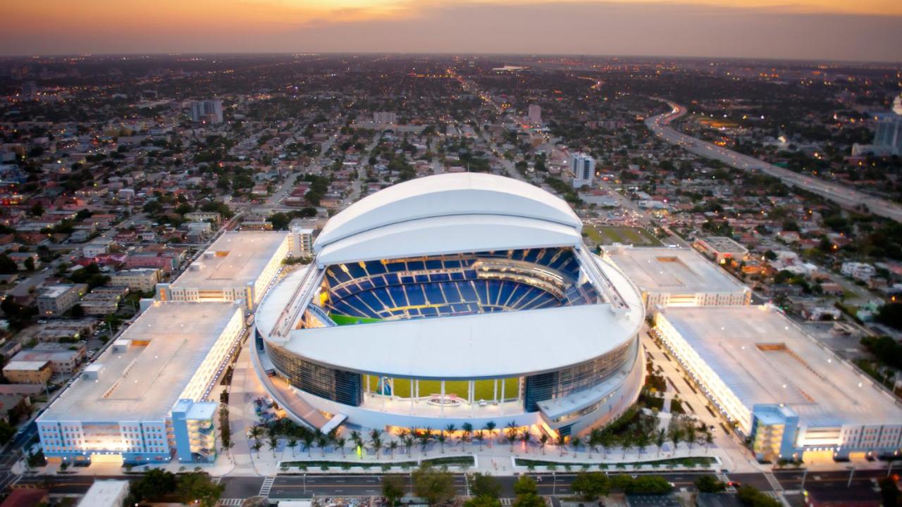 Cozy Aqua Private Suite with Parking - 4