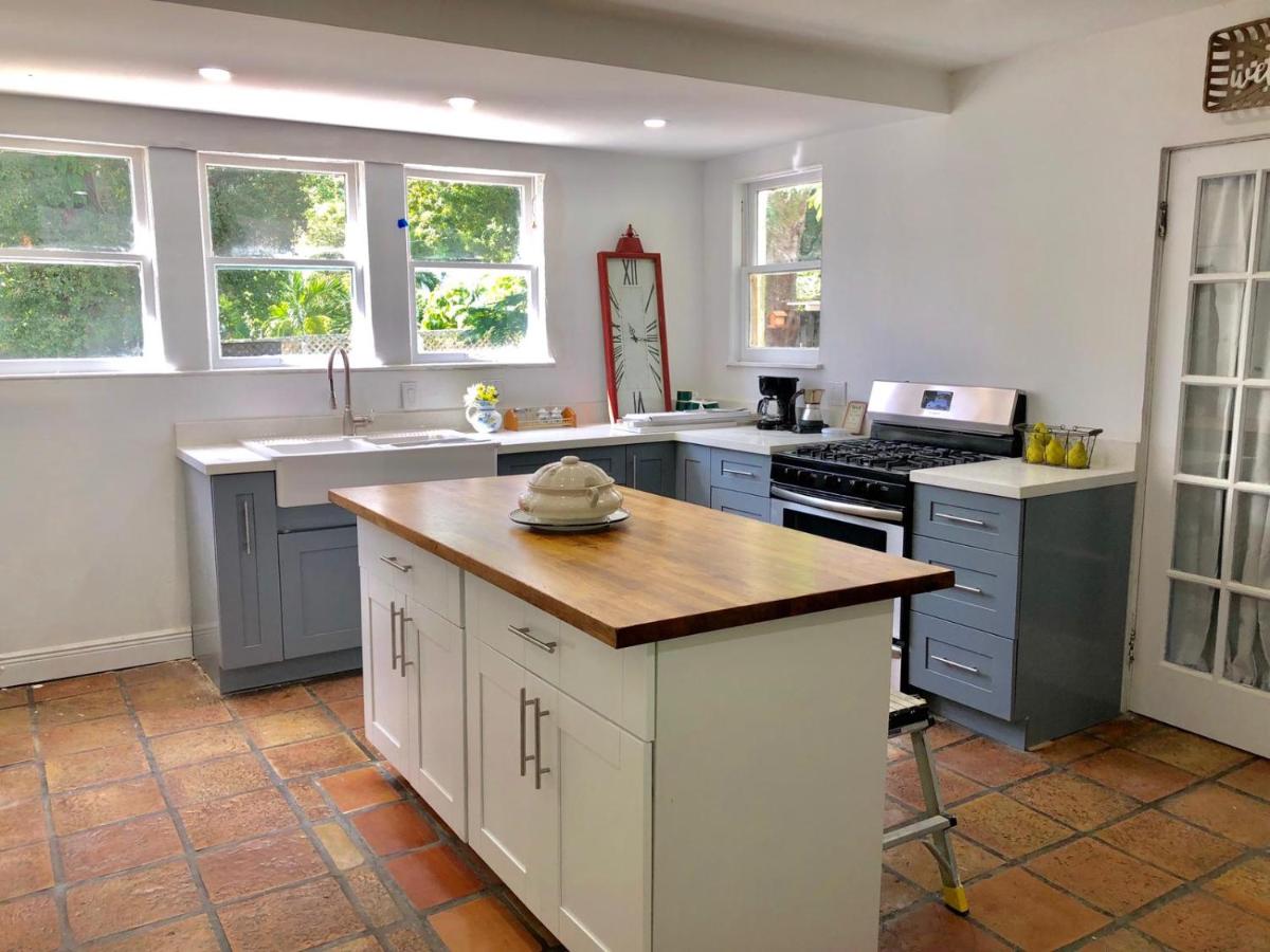 Sunny and Charming Suite next to MIA - 2