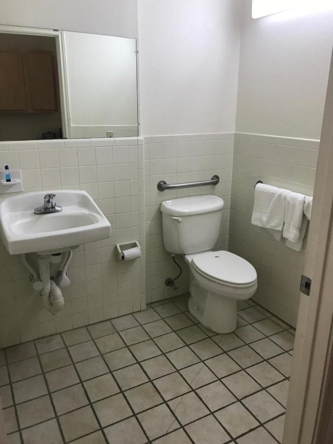 Aaron Motel — photo 16
