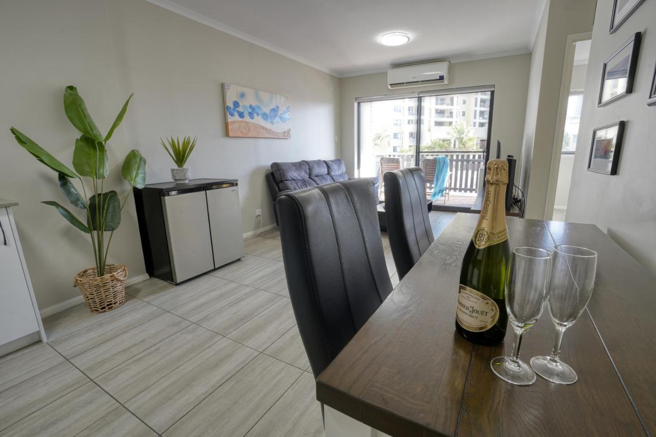 Central Brunswick Apartment Hotel photo