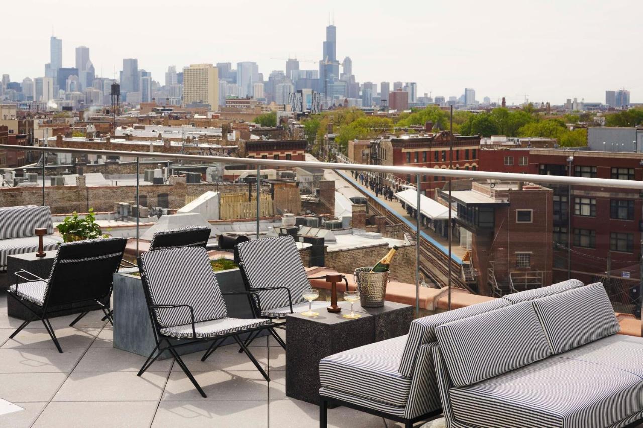 Rooftop swimming pool: The Robey, Chicago, a Member of Design Hotels