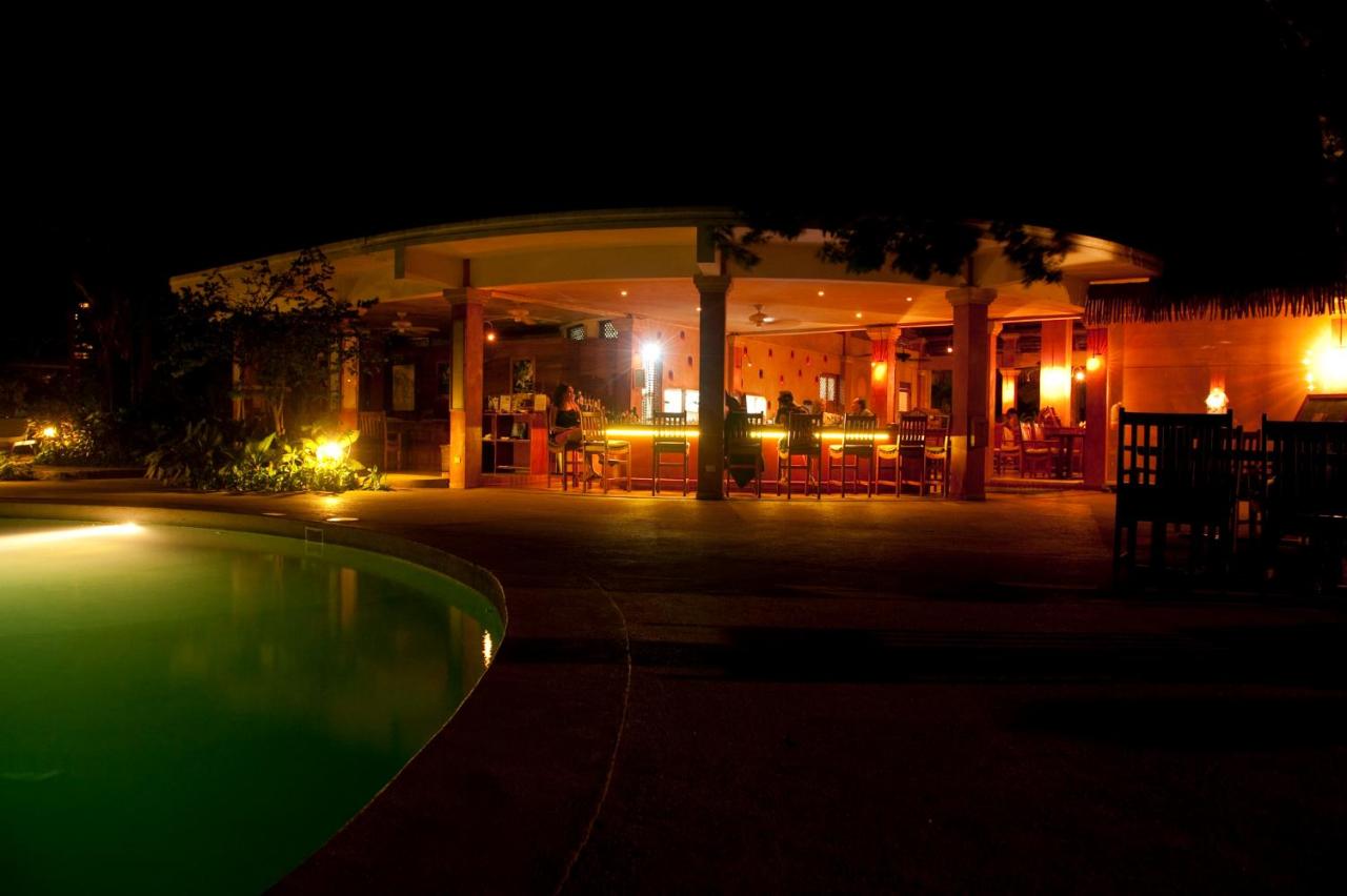 Capitán Suizo Beachfront Boutique Hotel photo