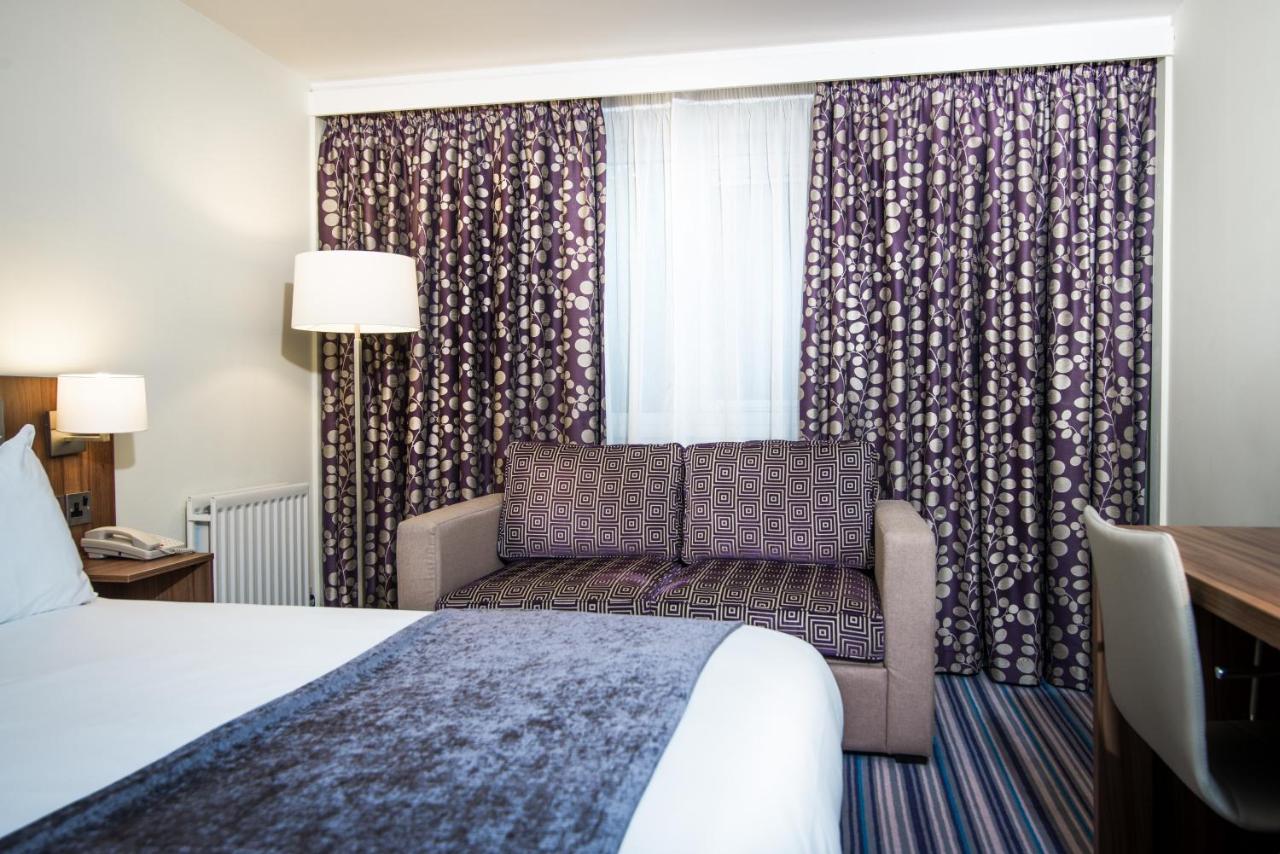 Holiday Inn CHESTER - SOUTH - Laterooms