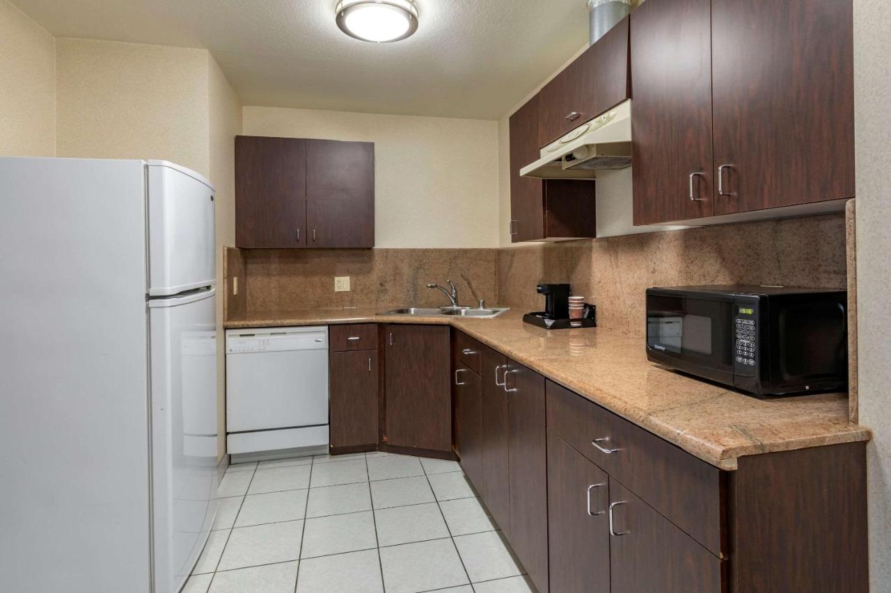 Citrus Suites Redlands Loma Linda Hotel — photo 5