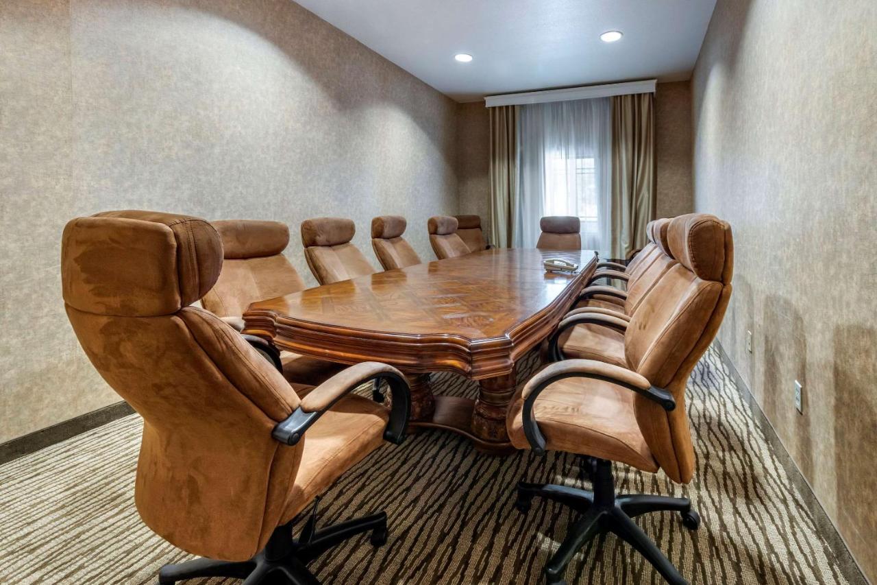 Citrus Suites Redlands Loma Linda Hotel — photo 8