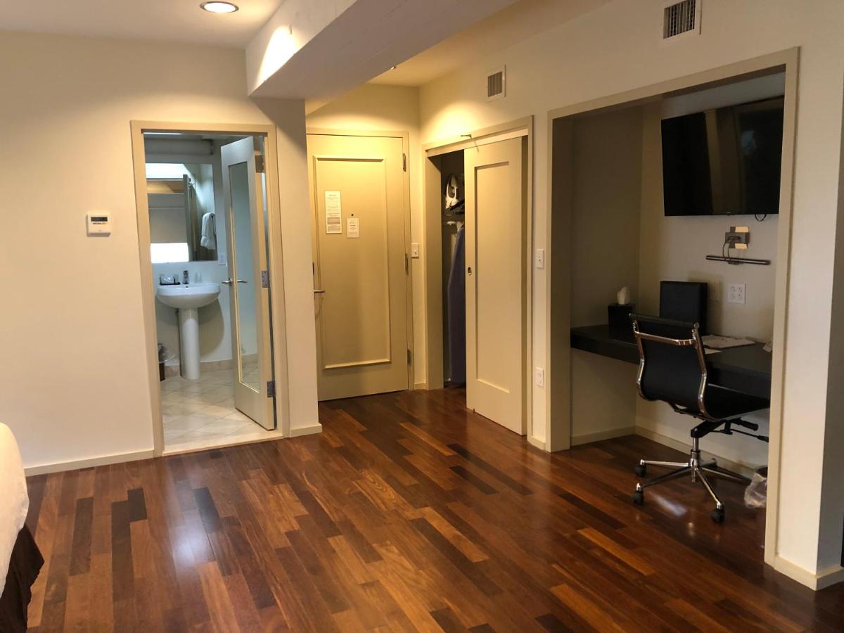 Grand Eastonian Hotel & Suites — photo 11